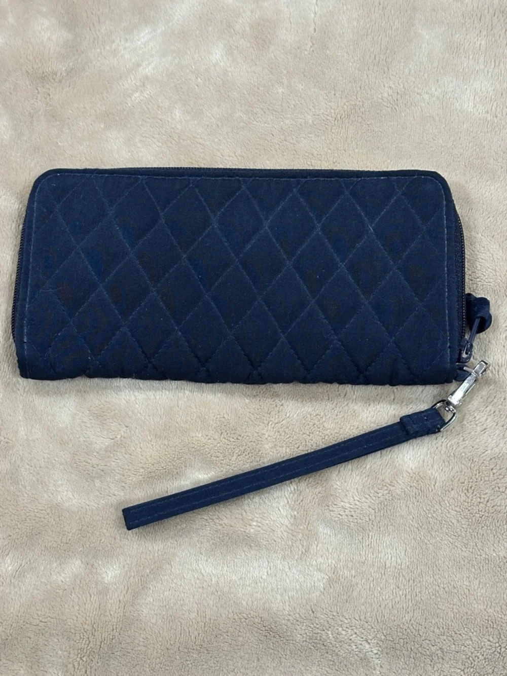 Vera Bradley Quilted Navy Wristlet Wallet - Picture 2 of 4